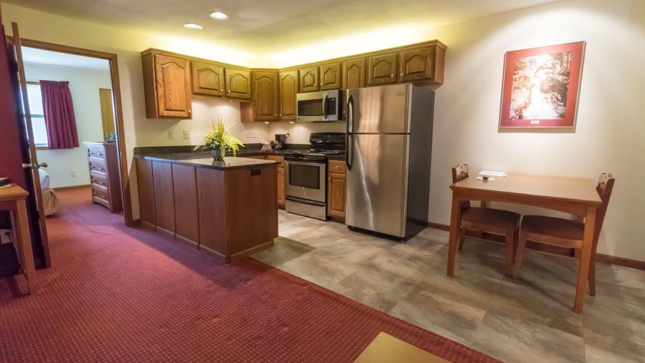 Shepherd Mountain Inn & Suites Pilot Knob Luaran gambar