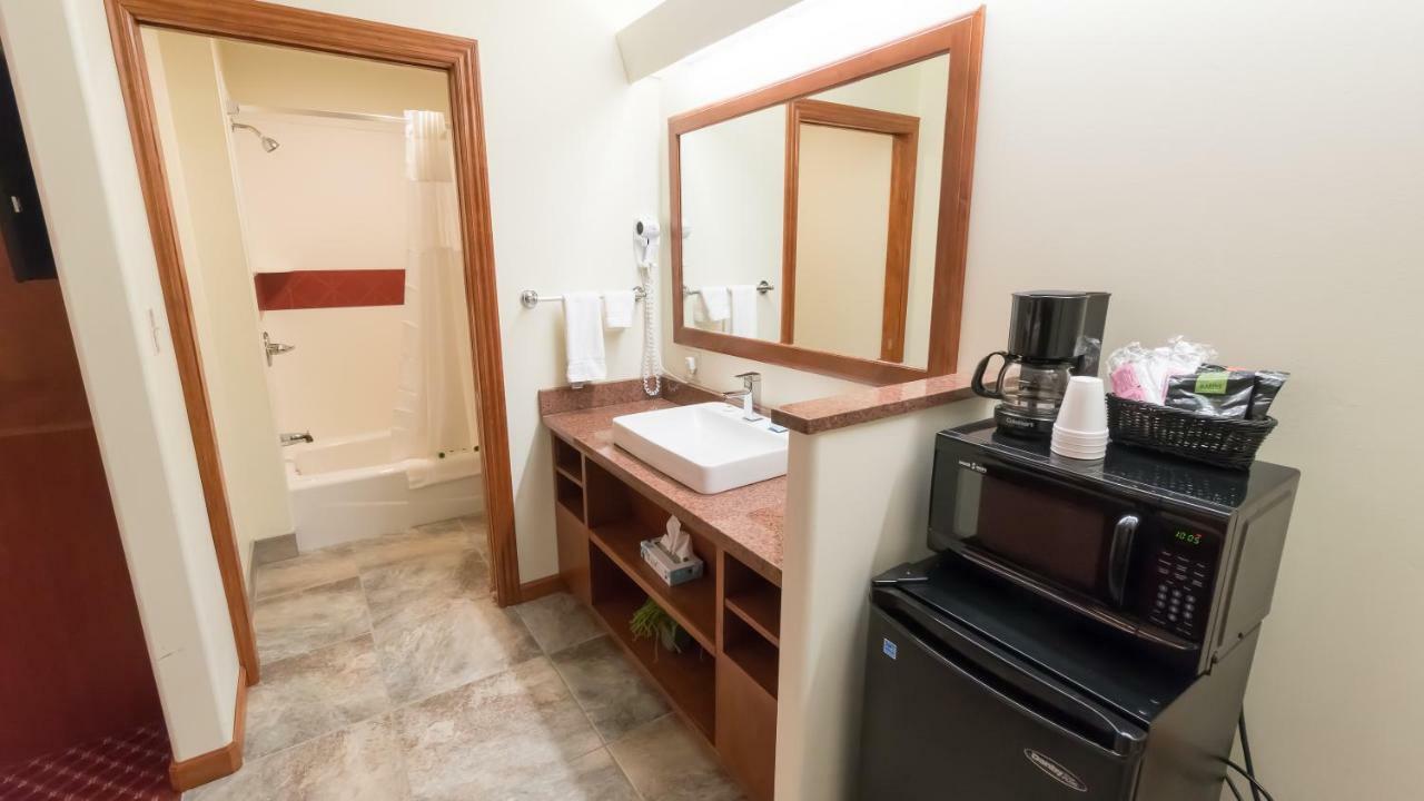 Shepherd Mountain Inn & Suites Pilot Knob Luaran gambar