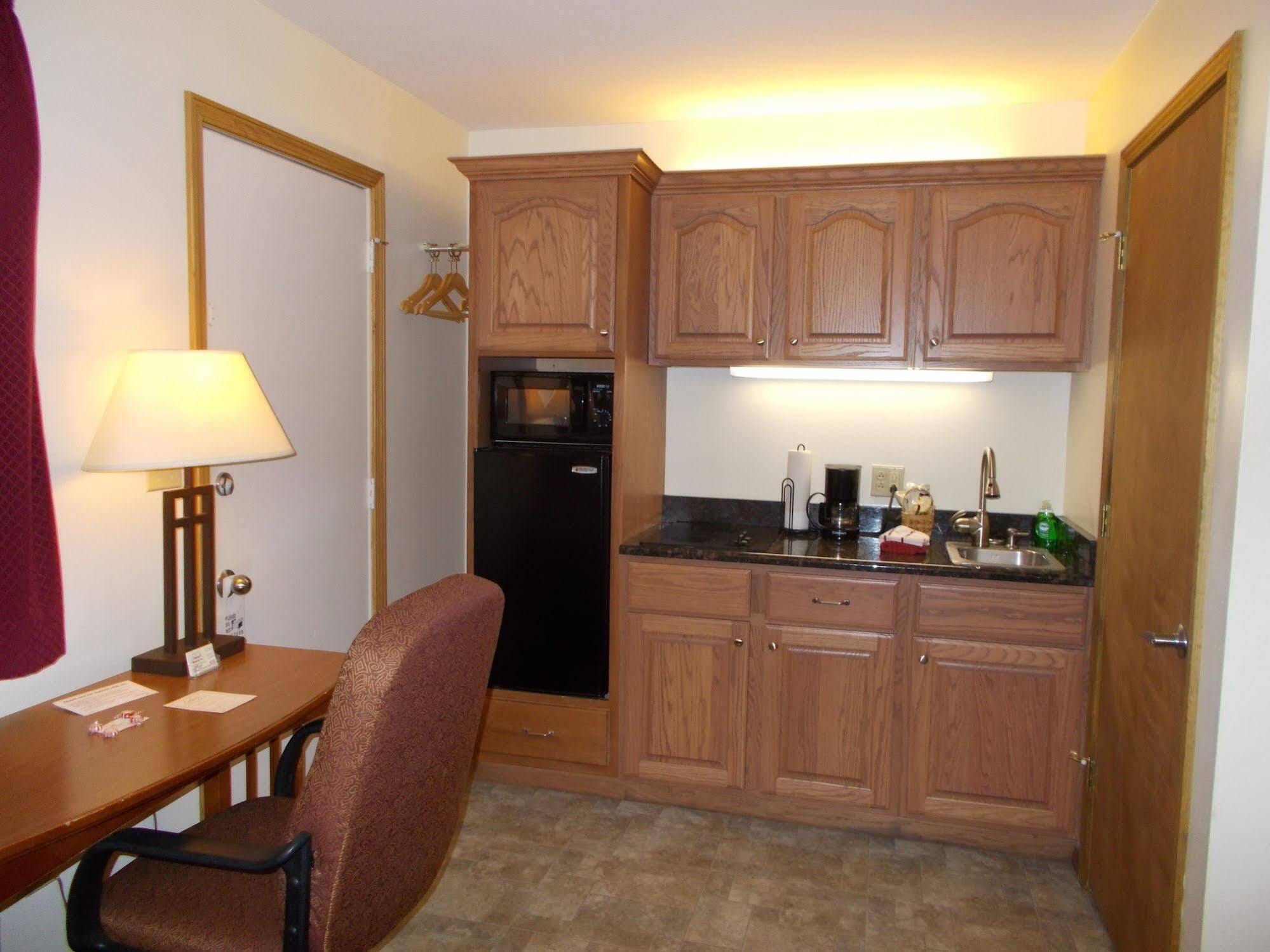 Shepherd Mountain Inn & Suites Pilot Knob Luaran gambar
