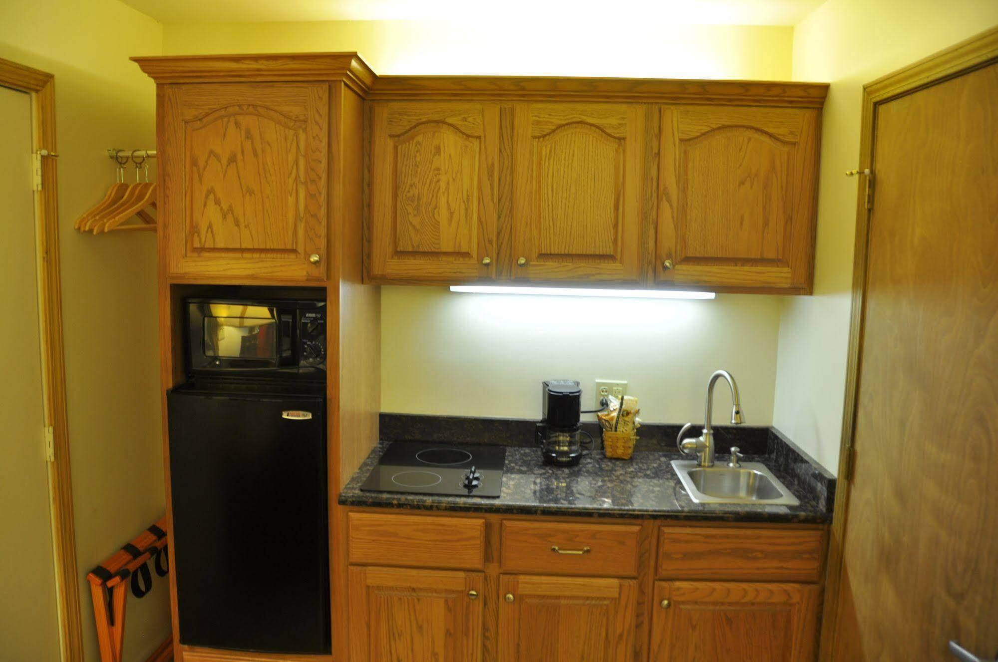 Shepherd Mountain Inn & Suites Pilot Knob Luaran gambar