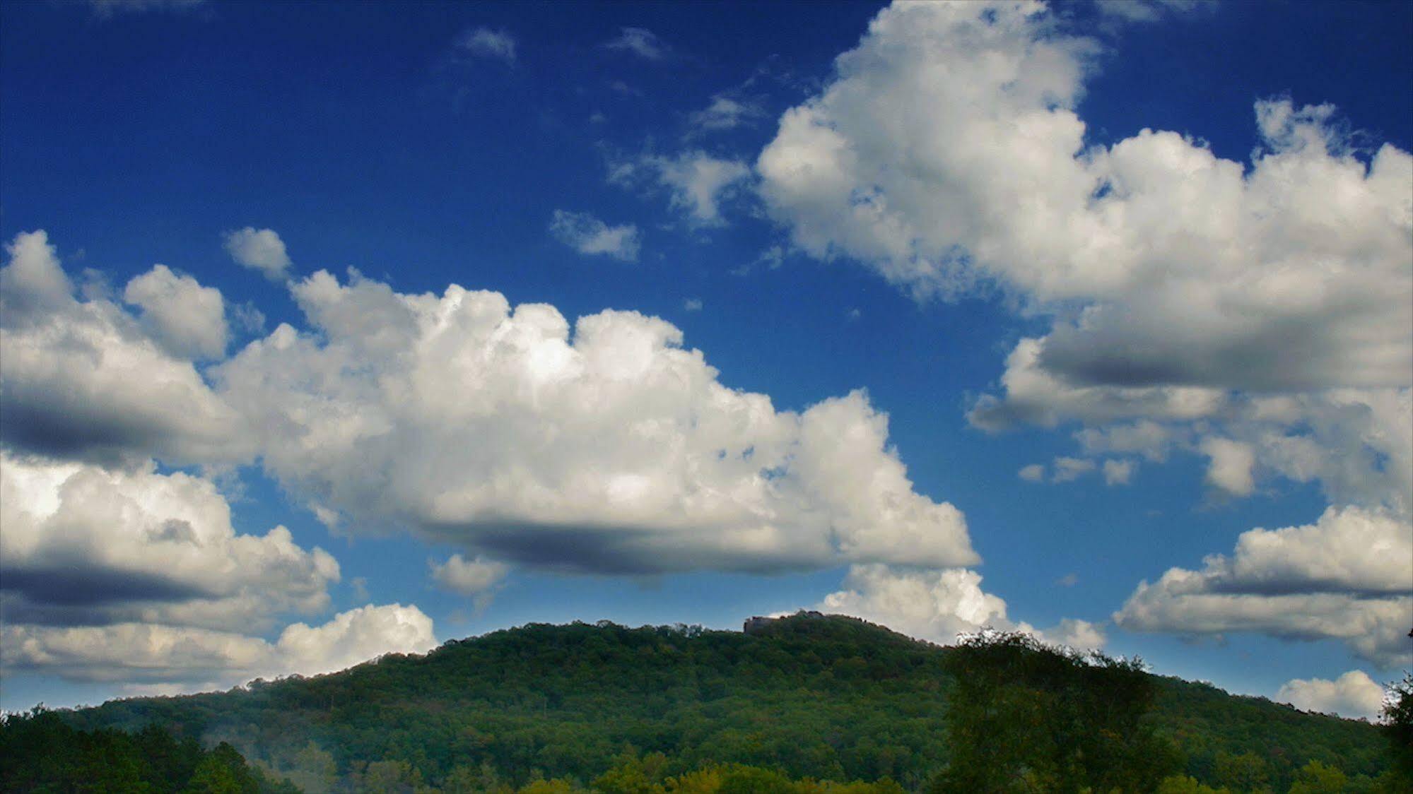 Shepherd Mountain Inn & Suites Pilot Knob Luaran gambar